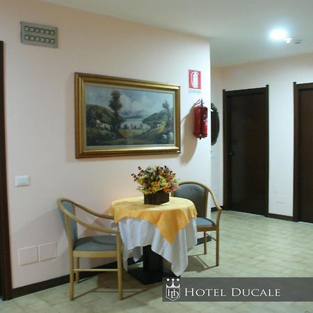 Hotel Ducale ヴィジェーヴァノ エクステリア 写真